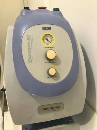 Peeling de diamante e cristal 