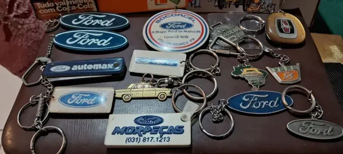 Concessionárias Ford antigos Chaveiros da Marca 