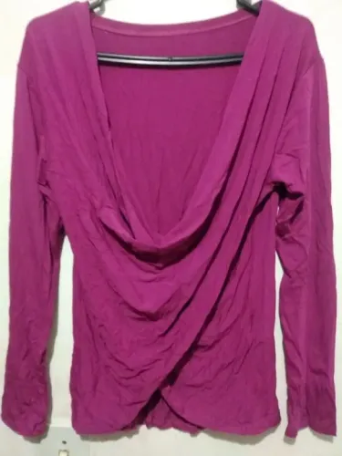 Blusa transpassada cereja