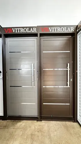 Portas Lambril Galvanizada 85x215 com puxador