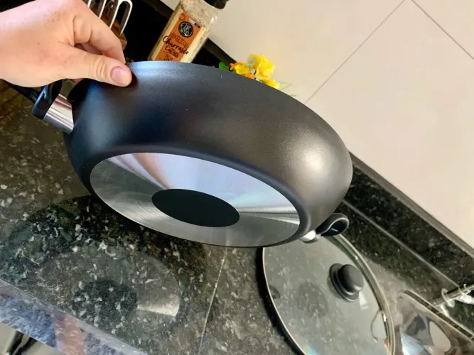 Frigideira wok antiaderente 32cm 