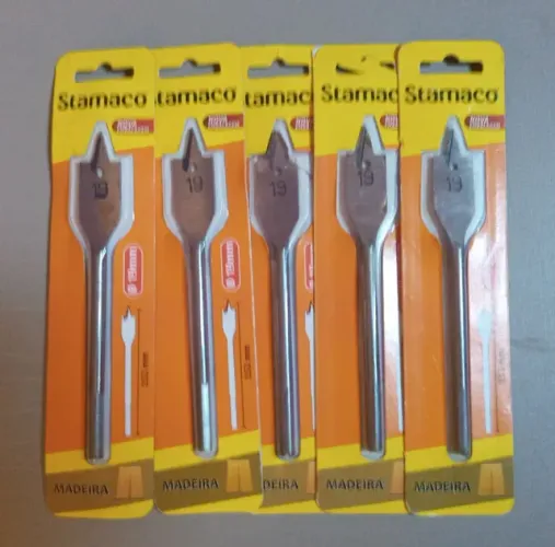 Brocas chata para madeira e videa para concreto.