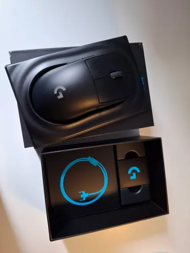 Mouse Gamer Logitech G PRO Superlight Sem Fio
