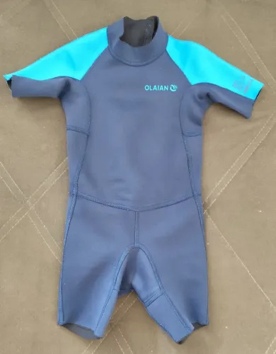 Vendo Roupa de Neoprene 1,5 mm Infantil