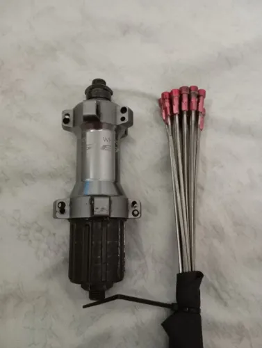 Cubos Shimano RS80