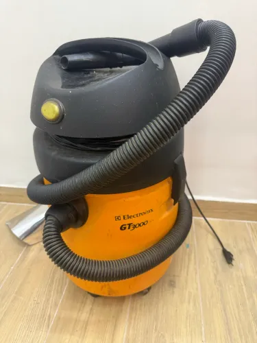 Aspirador de Pó e Água GT3000 220v - Funcionando