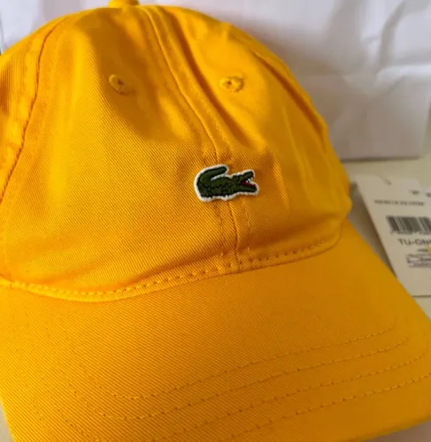 Boné Lacoste amarelo 