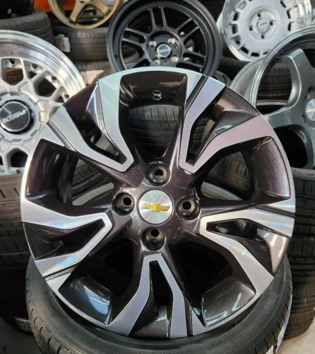 Jogo de rodas Onix Premier aro 15 4x100
