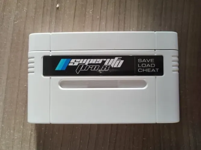 Everdrive Super UFO Pro 8 - Super Nintendo SNES