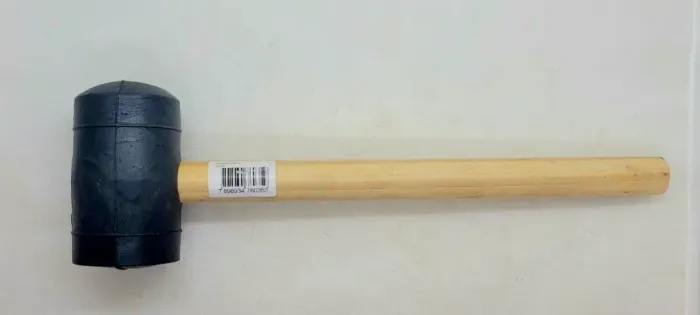 Oferta. Martelo Tipo Borracha 60 mm Tramontina MASTER. Cabeça PVC com Cabo de Madeir