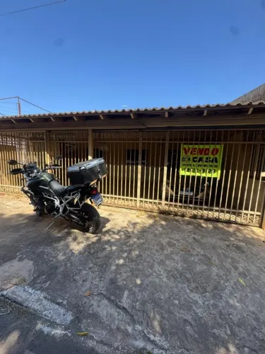 Casa 03 quartos com suíte, situada QNP 12 AVENIDA P2