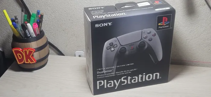Controle dualsense edição limitada de 30 anos PS5