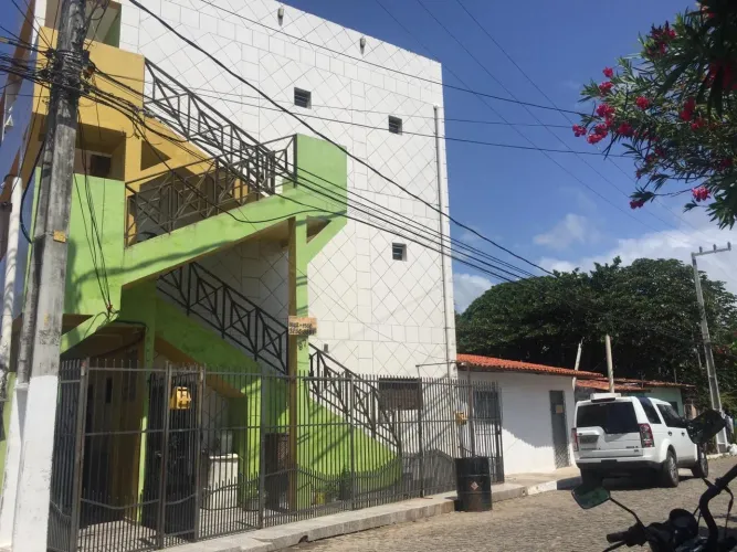LEIA O ANUNCIO!! VENDO 16 Kit nets vila de ponta negra Ótima p investimento