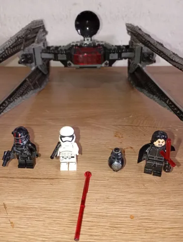 LEGO 75179 Tie Fighter Kylo Ren