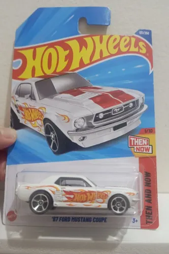 Hot Wheels '67 Ford Mustang Coupe