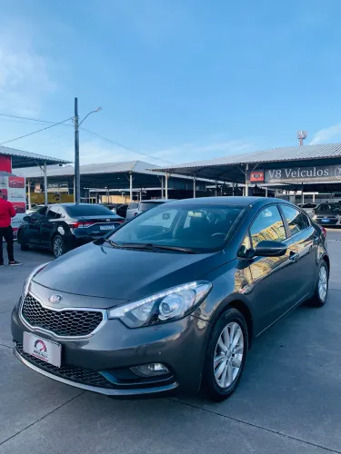 Kia Motors Cerato 1.6 16 V Flex Mec. 2013