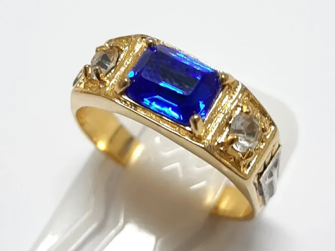 Anel de pedra azul formatura todos os cursos todas as numeraçoes folheado a ouro