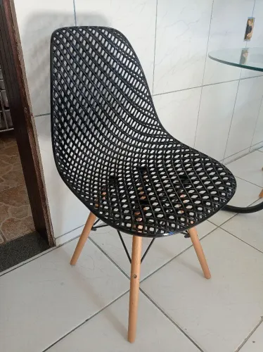 cadeiras pretas (4 uni)