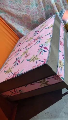 Cama Box com Colchão Floral - Conforto e Estilo