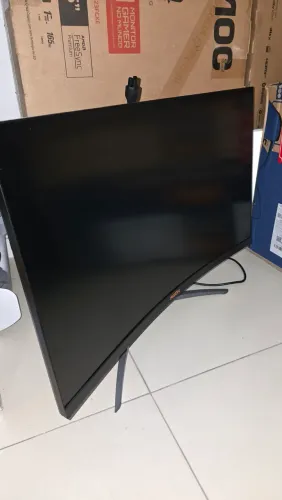 Monitor Gamer AOC Agon 31.5 165hz