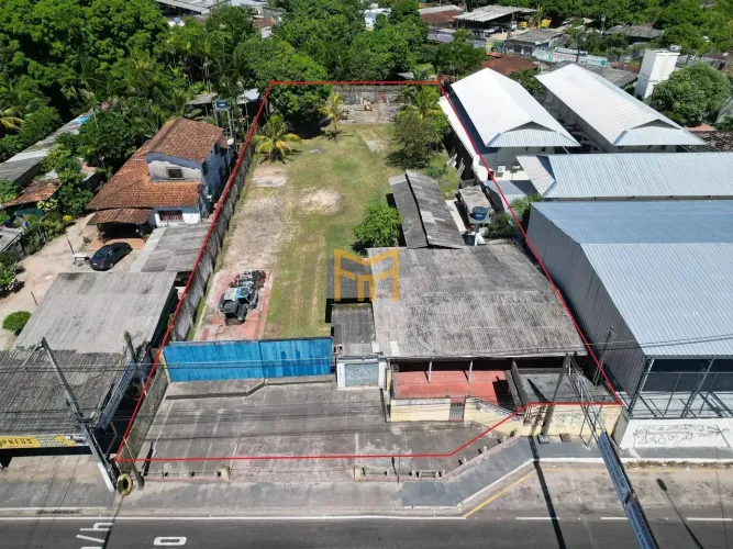 Área com 1.890 m² em plena região comercial da Rodovia Mário Covas