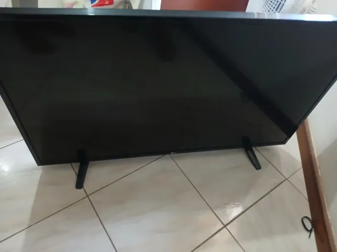 Vende-se TV 42 polegadas LG com defeito
