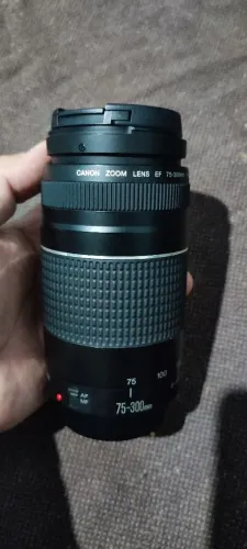 Lente Canon 75-300 mm 4-5.6 |||