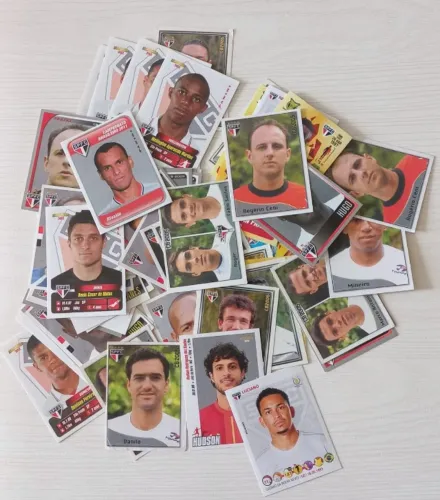 Lote de Figurinhas do São Paulo nunca coladas
