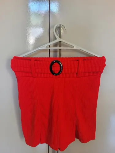 Short saia vermelho nova tam P