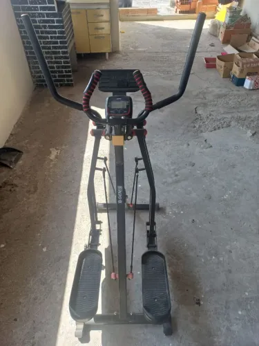 Simulador de caminhada Mini Stepper Gênis - Exercite-se em casa!