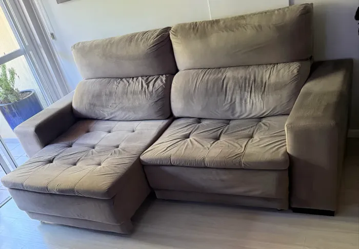 Sofá retrátil usado 