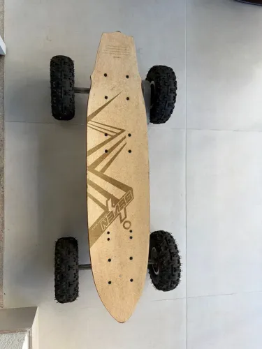 Skate elétrico off-road
