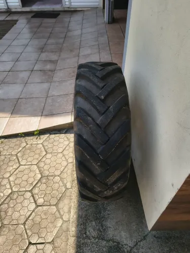 Vendo roda para jeep William