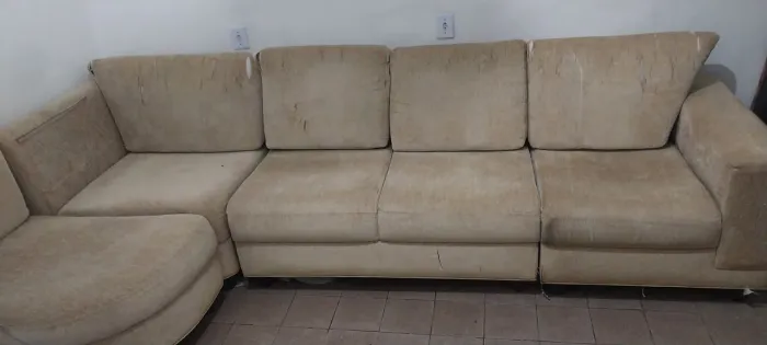 Sofá de canto.