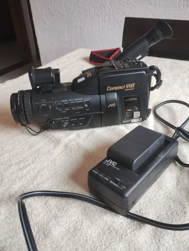 Filmadora jvc