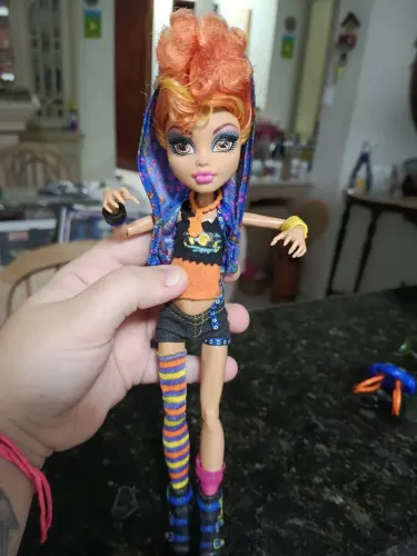 Howleen básica Monster High