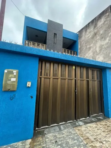 Casa à venda na Rua Dr. José Calumby , bairro Pereira Lobo