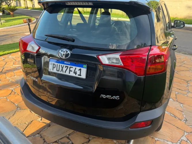 Toyota RAV4 2.0 4X2 16V Aut. 2014