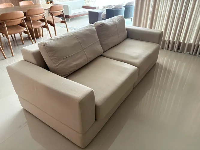 Sofá com poltronas retráteis em bom estado de conservaçao, marca Movelaria Franco.