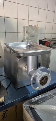 Moedor de Carne B22 Usado