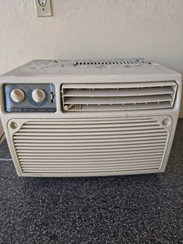 Vende-se ar condicionado 7 800 bts