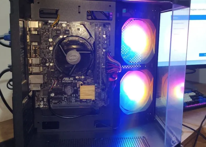 PC Gamer Rápido - Core i7 7ª Geração / 8GB / SSD 256GB - Gabinete RGB Novo