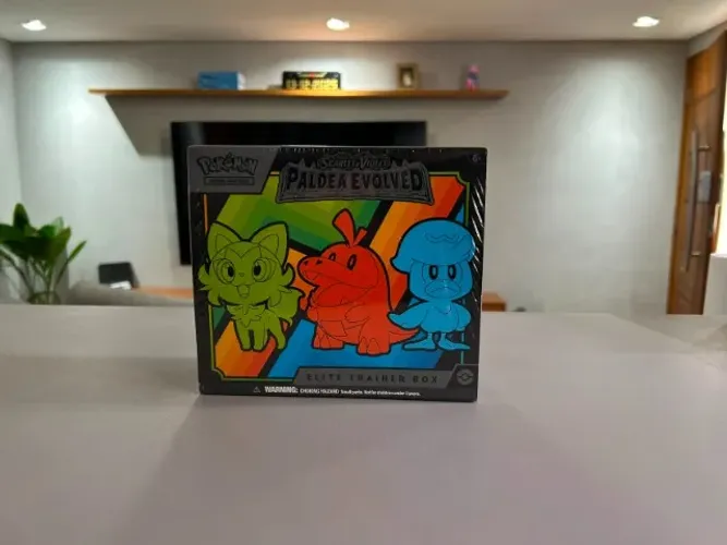 Elite Trainer Box Paldea Evolved - Pokémon TCG