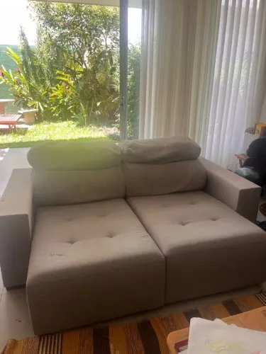 Sofá retrátil cinza 