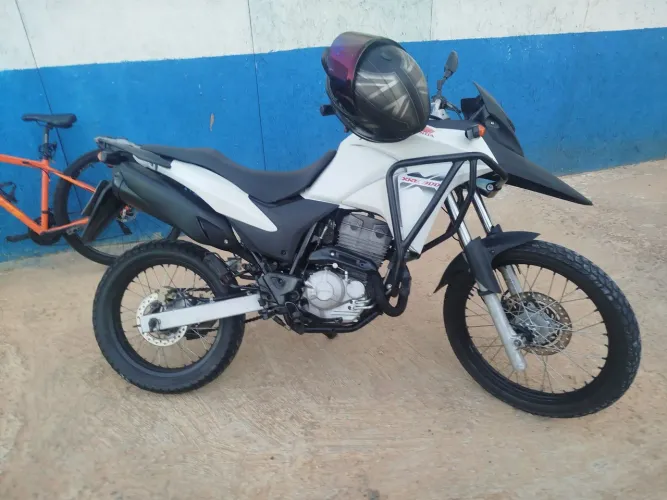 XRE 300 2015 nova