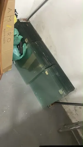 Vidro madurado para fazer estante