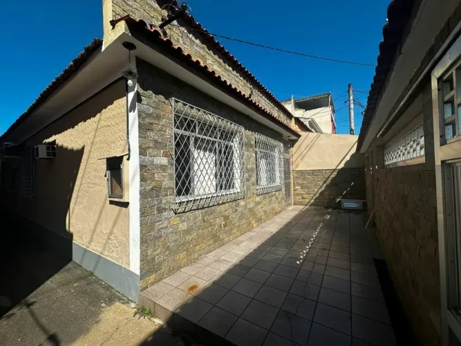 CASA LINEAR À VENDA NA VILA DA PENHA 350m² DE TERRENO, QUINTAL GIGANTE E GARAGEM PARA MAI