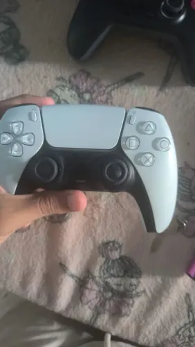 Controle Original PS5 DualSense - R$ 400