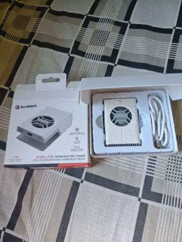 FX5 lite thermoelectric cooler da marca gamesir original, em perfeito estado.