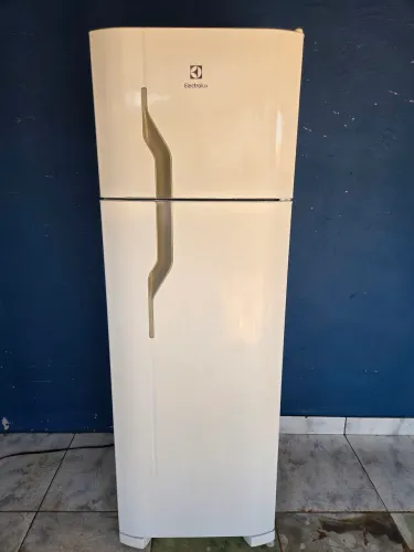 Vendo geladeira Electrolux